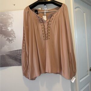 Grace + Karma Women’s 2 X Beige Embroidered Tunic Blouse Balloon Sleeve NWT